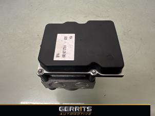 ABS Pumpe van een Seat Ibiza IV SC (6J1) 1.6 16V 2009