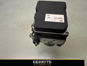 ABS Pumpe van een Seat Ibiza IV SC (6J1) 1.6 16V 2009