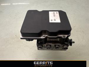 ABS Pumpe van een Seat Ibiza IV SC (6J1) 1.6 16V 2009