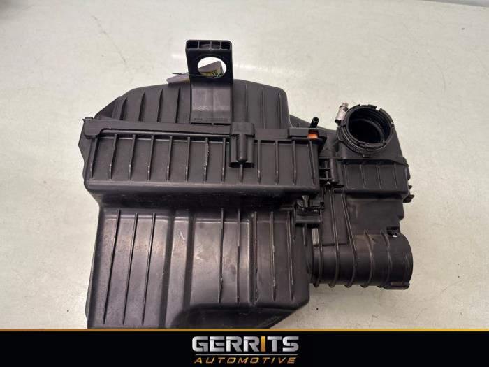 Begagnade Luftfilterhus Opel Corsa F (UB/UH/UP) 1.2 12V 75 Pris € 19,99 Marginaltabell erbjuds av Gerrits Automotive BV