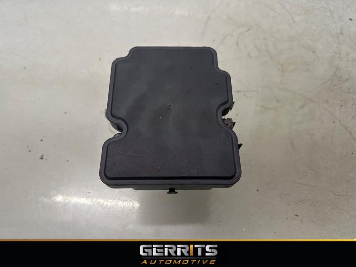 Begagnade ABS-pump Opel Adam 1.0 Ecotec 12V SIDI Turbo Pris € 149,99 Marginaltabell erbjuds av Gerrits Automotive BV