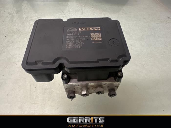 Używane Pompa ABS Volvo S80 (AR/AS) 2.4 D5 20V 205 Cena € 74,95 Procedura marży oferowane przez Gerrits Automotive BV