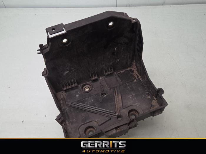 Begagnade Batterilåda Mercedes Citan (415.6) 1.5 108 CDI Pris € 19,99 Marginaltabell erbjuds av Gerrits Automotive BV