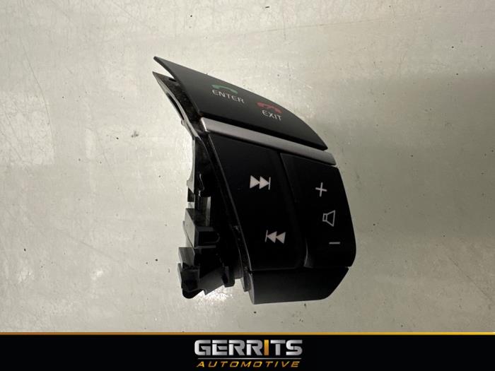 Usagé Télécommande radio Volvo XC90 I 2.4 D5 20V Prix € 19,99 Règlement à la marge proposé par Gerrits Automotive BV