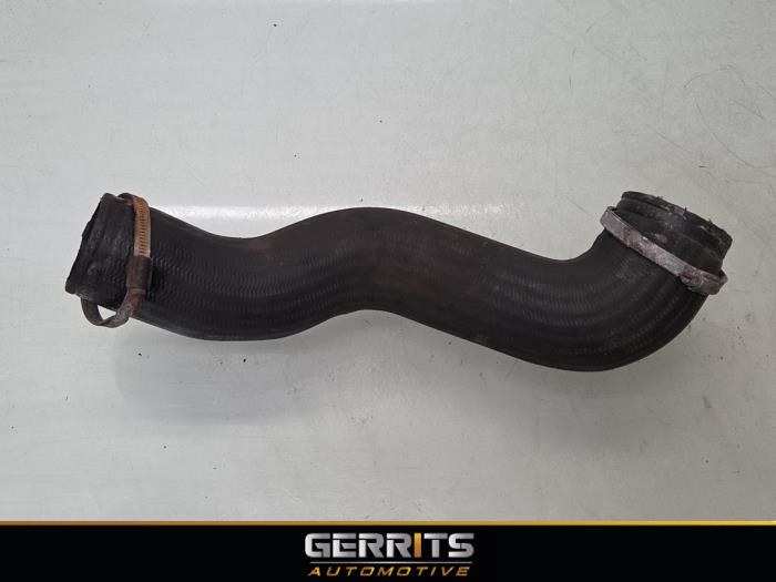 Gebrauchte Intercooler Schlauch Volvo XC90 I 2.4 D5 20V Preis € 24,99 Margenregelung angeboten von Gerrits Automotive BV