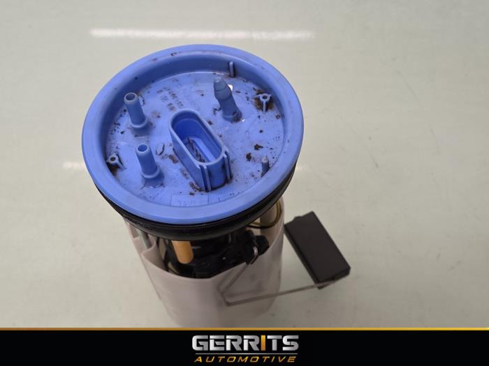 Usagé Pompe à carburant Volkswagen Polo V (6R) 1.2 TSI Prix € 19,99 Règlement à la marge proposé par Gerrits Automotive BV