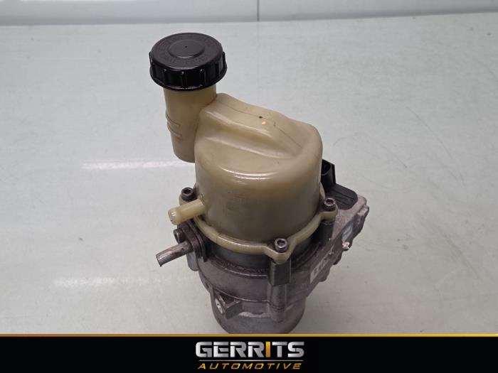 Usagé Pompe de direction Dacia Dokker (0S) 1.2 TCE 16V Prix € 224,99 Règlement à la marge proposé par Gerrits Automotive BV