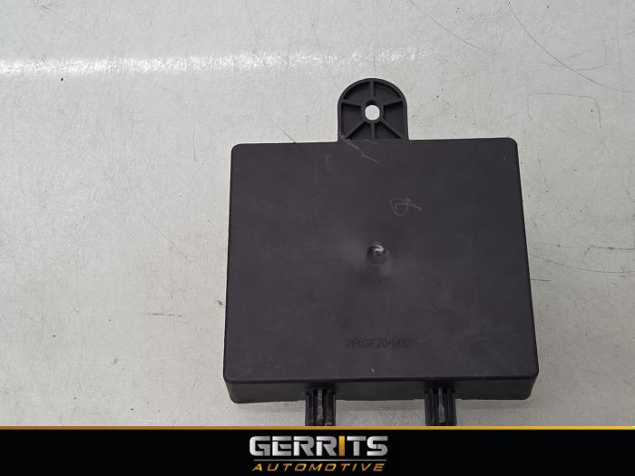 Used Body control computer Renault Twingo III (AH) 1.0 SCe 70 12V Price € 149,99 Margin scheme offered by Gerrits Automotive BV