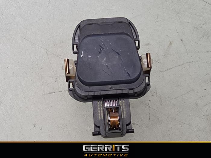 Begagnade Regnsensor Mercedes B (W246/W242) 1.6 B-180 BlueEFFICIENCY Turbo 16V Pris € 29,99 Marginaltabell erbjuds av Gerrits Automotive BV