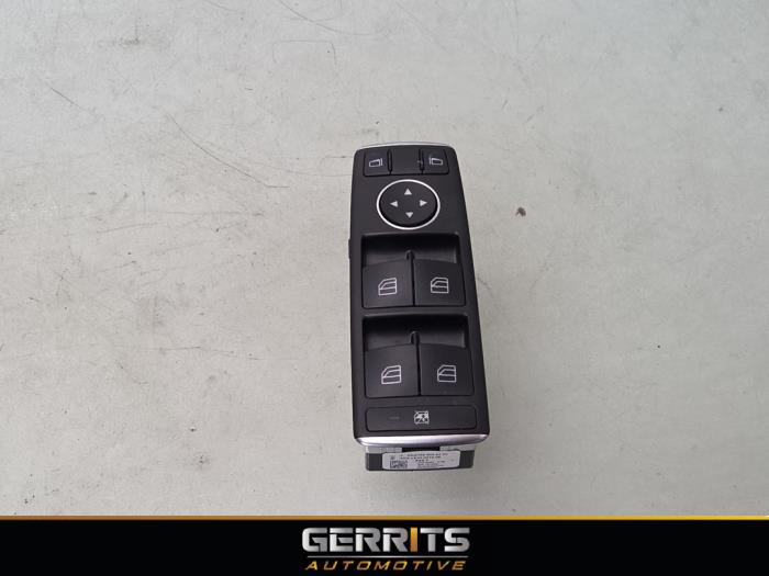 Usados Interruptor de ventanilla eléctrica Mercedes B (W246/W242) 1.6 B-180 BlueEFFICIENCY Turbo 16V Precio € 24,99 Norma de margen ofrecido por Gerrits Automotive BV