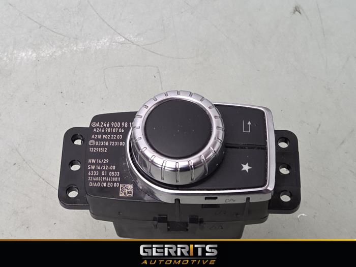 Usados Interruptor MMI Mercedes B (W246/W242) 1.6 B-180 BlueEFFICIENCY Turbo 16V Precio € 49,99 Norma de margen ofrecido por Gerrits Automotive BV