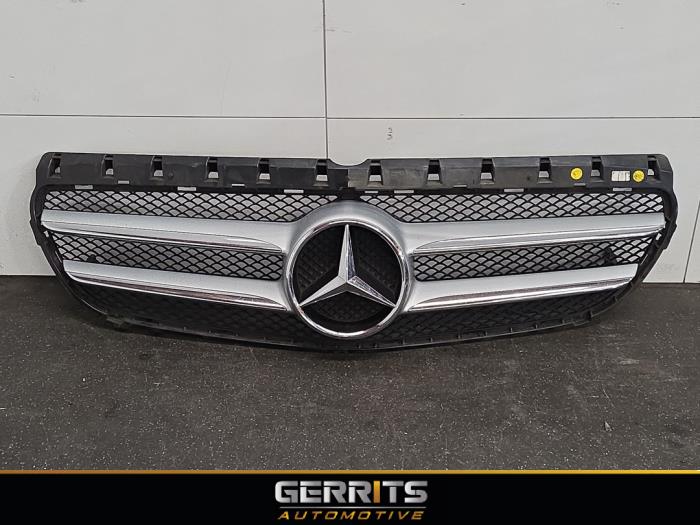 Begagnade Grill Mercedes B (W246/W242) 1.6 B-180 BlueEFFICIENCY Turbo 16V Pris € 99,99 Marginaltabell erbjuds av Gerrits Automotive BV