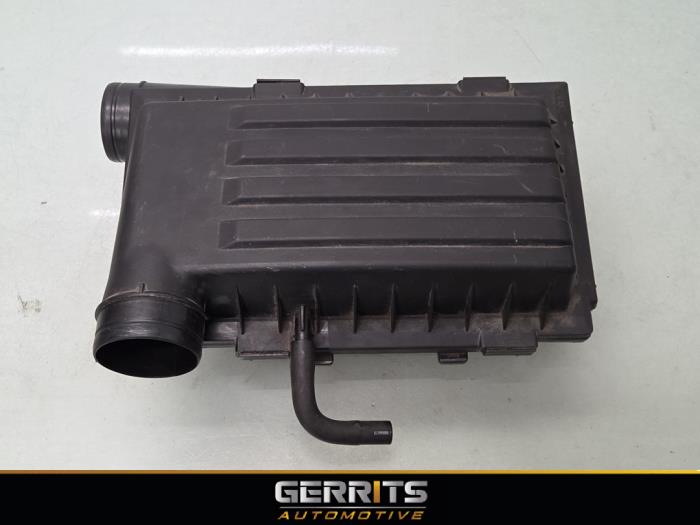 Begagnade Luftfilterhus Skoda Octavia Combi (5EAC) 1.2 TSI 16V Pris € 39,99 Marginaltabell erbjuds av Gerrits Automotive BV