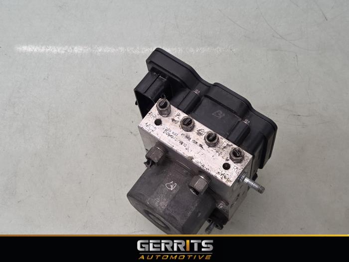 Begagnade ABS-pump Nissan Micra (K14) 0.9 IG-T 12V Pris € 100,00 Marginaltabell erbjuds av Gerrits Automotive BV