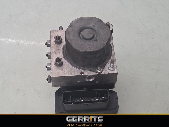 Begagnade ABS-pump Volkswagen Polo V (6R) 1.2 TSI Pris € 49,99 Marginaltabell erbjuds av Gerrits Automotive BV