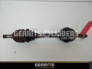 Used Front drive shaft, left Opel Astra G (F08/48) 2.0 Di 16V Price € 28,60 Margin scheme offered by Gerrits Automotive