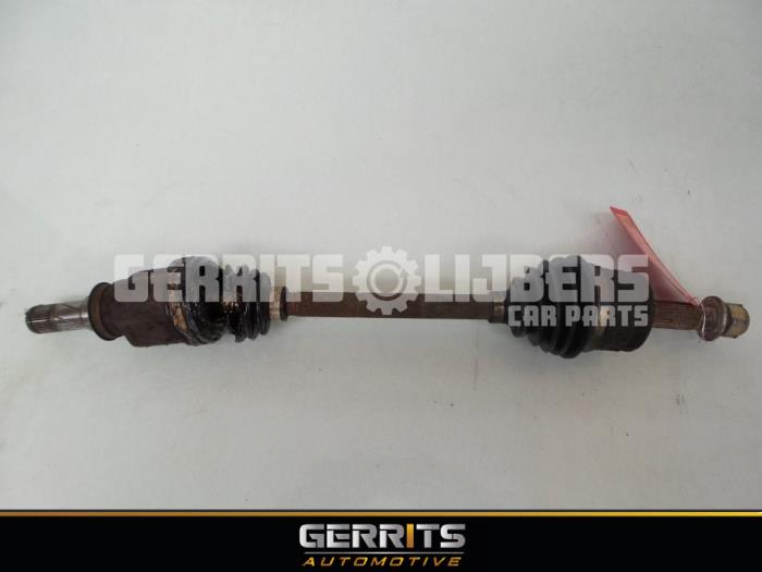 Gebrauchte Antriebswelle links vorne Mitsubishi Colt (Z2/Z3) 1.3 16V Preis € 21,98 Margenregelung angeboten von Gerrits Automotive BV