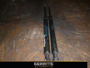 Used Set of tailgate gas struts BMW 3 serie (E46/4) 318i Price € 21,98 Margin scheme offered by Gerrits Automotive