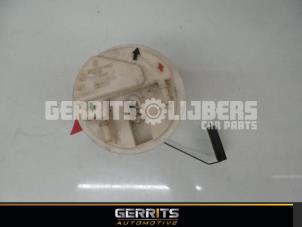 Used Electric fuel pump Renault Clio Price € 28,60 Margin scheme offered by Gerrits Automotive