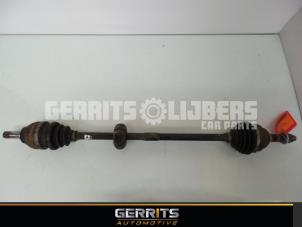 Used Front drive shaft, right Opel Zafira (F75) 1.6 16V Price € 21,98 Margin scheme offered by Gerrits Automotive