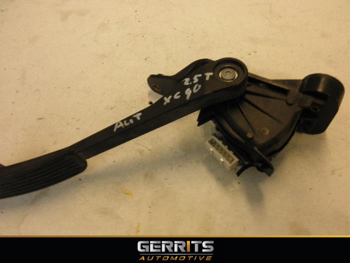 Accelerator pedal Volvo XC90 I 2.5 T 20V 30683520