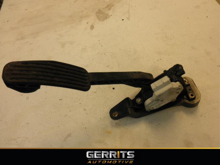 Accelerator pedal Volvo XC90 I 2.5 T 20V 30683520