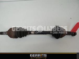 Used Front drive shaft, left Opel Signum (F48) 2.2 DGI 16V Price € 38,50 Margin scheme offered by Gerrits Automotive