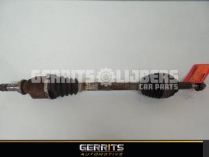 Used Front drive shaft, left Renault Clio III (BR/CR) 1.5 dCi 70 Price € 27,50 Margin scheme offered by Gerrits Automotive