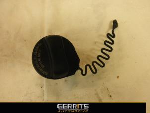 Used Fuel cap Volvo V70 (SW) 2.4 D5 20V Price € 21,98 Margin scheme offered by Gerrits Automotive