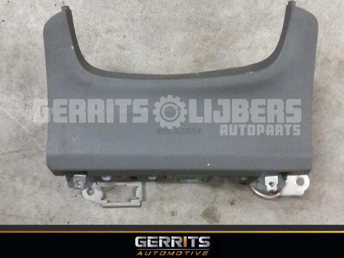 Airbag set+module from a Toyota Prius (ZVW3) 1.8 16V 2011