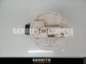 Used Electric fuel pump Renault Clio III (BR/CR) 1.6 16V Price € 28,60 Margin scheme offered by Gerrits Automotive