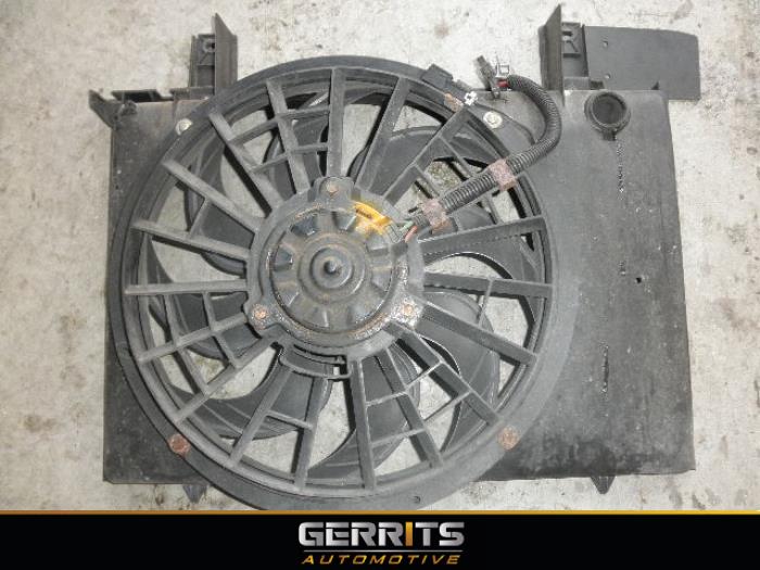 Używane Wentylator Volvo V70 (GW/LW/LZ) 2.5 10V Cena € 29,92 Procedura marży oferowane przez Gerrits Automotive BV