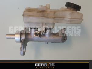 Używane Glówny cylinder hamulcowy Renault Scénic II (JM) 2.0 16V Cena € 21,98 Procedura marży oferowane przez Gerrits Automotive
