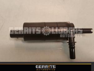 Used Rear screen washer pump BMW 3 serie (F30) 328i 2.0 16V Price € 21,98 Margin scheme offered by Gerrits Automotive