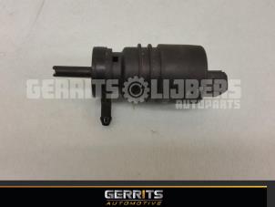 Used Windscreen washer pump Opel Vectra C 1.8 16V Price € 19,99 Margin scheme offered by Gerrits Automotive