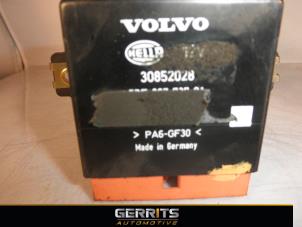 Używane Przekaznik swiatla przeciwmgielnego Volvo V40 (VW) 1.8 16V Cena € 21,98 Procedura marży oferowane przez Gerrits Automotive