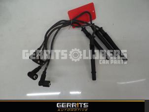 Used Spark plug cable set Renault Twingo II (CN) 1.2 16V Price € 21,98 Margin scheme offered by Gerrits Automotive