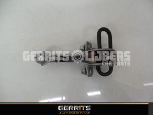 Usados Receptor de puerta de 2 puertas derecha Fiat 500 (312) 1.2 69 Precio € 21,98 Norma de margen ofrecido por Gerrits Automotive