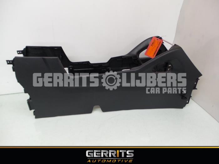 Middle console from a Hyundai iX35 (LM) 1.6 GDI 16V 2011