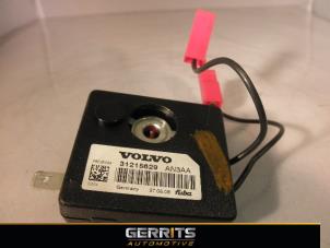 Używane Antena (rózne) Volvo S80 (AR/AS) 2.4 D 20V Cena € 25,30 Procedura marży oferowane przez Gerrits Automotive