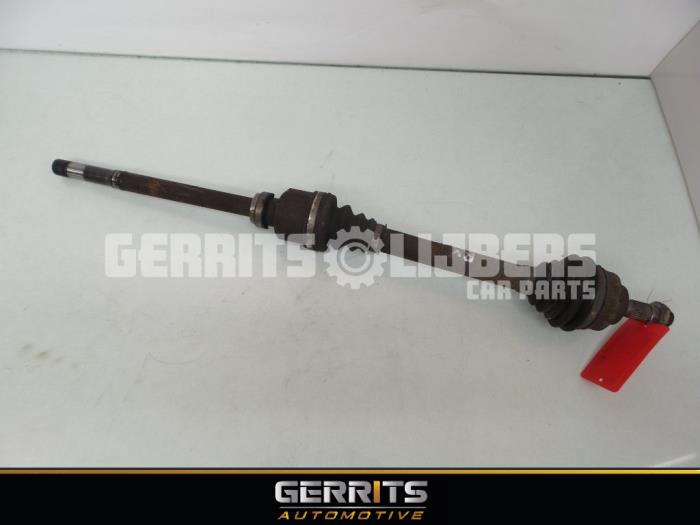 Front drive shaft, right from a Peugeot 307 SW (3H) 1.6 HDi 16V 2006