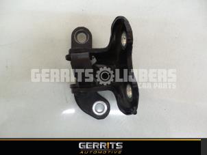 Used Rear door hinge, left Toyota Aygo Price € 21,98 Margin scheme offered by Gerrits Automotive