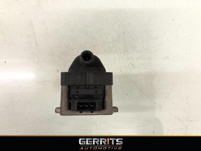 Usados Bobina Volkswagen Polo III (6N1) 1.6i 75 Precio € 21,98 Norma de margen ofrecido por Gerrits Automotive BV