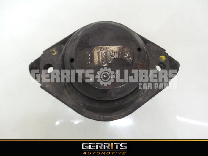 Used Engine mount Mercedes ML II (164/4JG) 6.2 63 AMG 4-Matic V8 32V Price € 21,98 Margin scheme offered by Gerrits Automotive BV