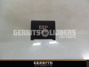 Usados Interruptor ESP Hyundai i30 (FD) 1.6 CVVT 16V Precio € 19,99 Norma de margen ofrecido por Gerrits Automotive