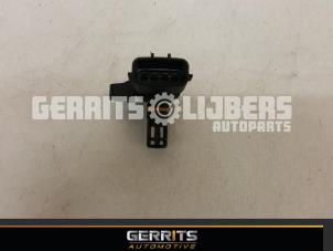 Used Mapping sensor (intake manifold) Nissan Note (E11) 1.4 16V Price € 21,98 Margin scheme offered by Gerrits Automotive