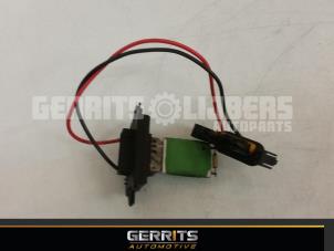 Used Heater resistor Renault Megane Price € 21,98 Margin scheme offered by Gerrits Automotive