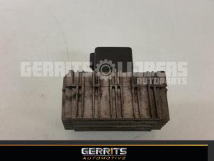 Used Glow plug relay Opel Signum (F48) 1.9 CDTI 16V Price € 21,98 Margin scheme offered by Gerrits Automotive