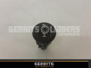 Used Airbag lock Renault Clio II (BB/CB) 1.4 16V Price € 41,80 Margin scheme offered by Gerrits Automotive