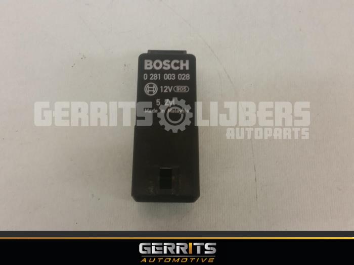 Volkswagen Crafter Glow plug relays stock